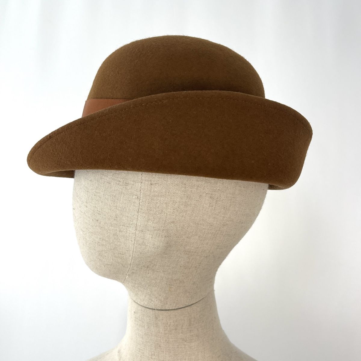 Borsalino Copricapi, berretti & cappellini: BORSALINO Wool Hat – Nuovo (secondo la descrizione) da Emmen venduto da Nightingale_2022 2