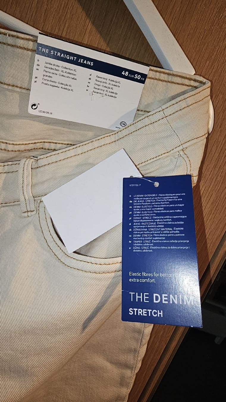 C&A Jeans: NEUE Jeans, Denim Stretch, Gr. 48, Sandbeige – Nuovo e nell'imballaggio originale da Arbon venduto da Flyaway8 1