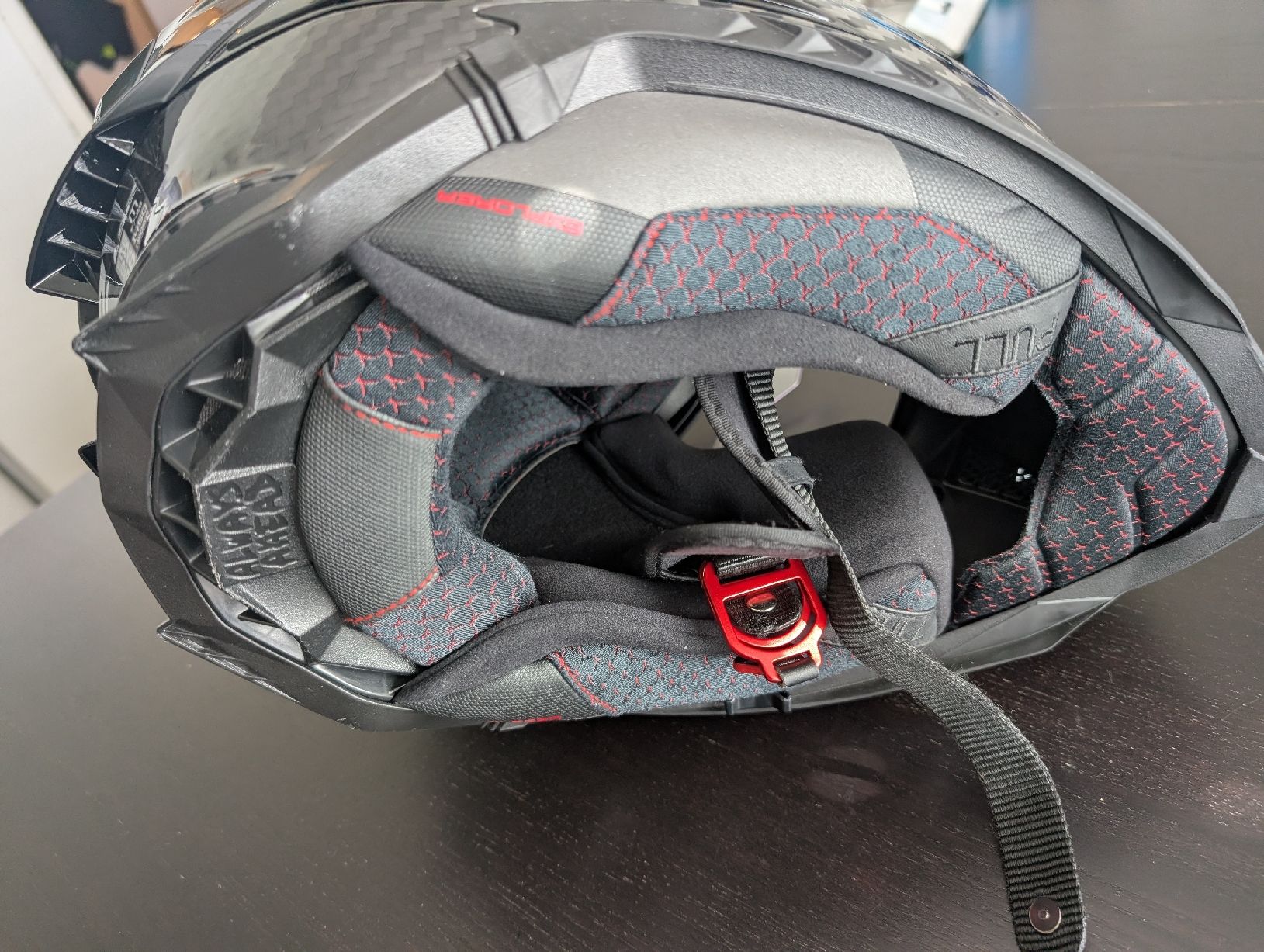 Caschi & visiere: LS2 MX701 Explorer Carbon wie neu – Usato da Pfäffikon ZH venduto da Fala_77 4