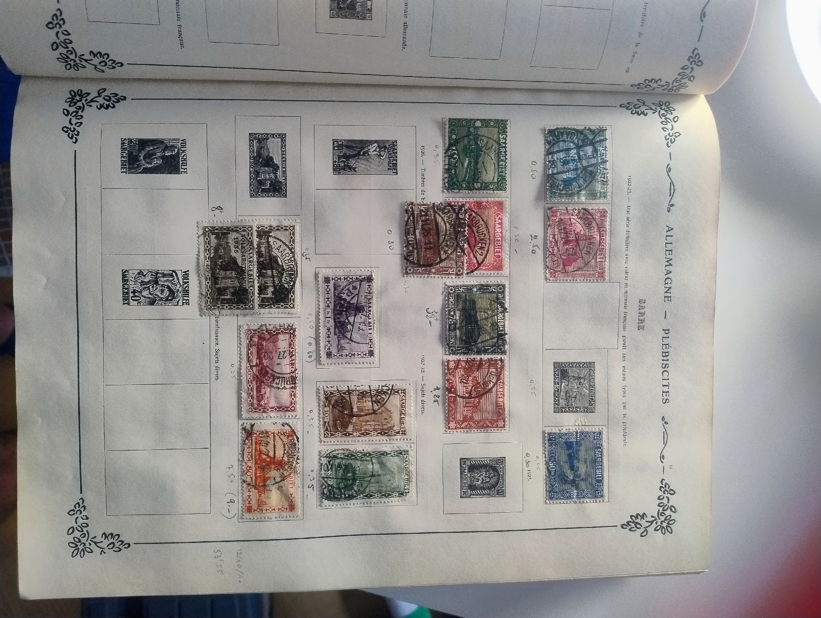 Tous les timbres: Lot de timbres post – D'occasion à Martigny par jul_7s5x 2