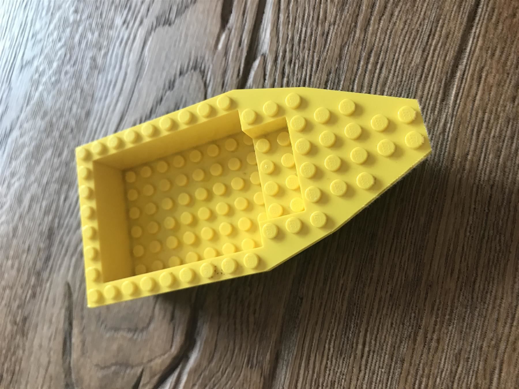 Lego Giocattoli: LEGO 1x Boot 16x8 (28533) – Usato da Müntschemier venduto da Svonae 1