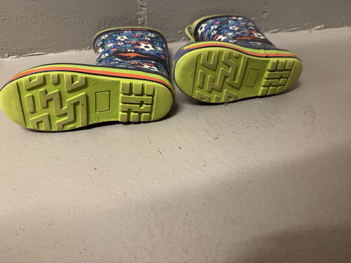Scarpe per ragazzi: Kinder Gummistiefel Grösse 29 – Usato da Zürich venduto da zd_1965 4