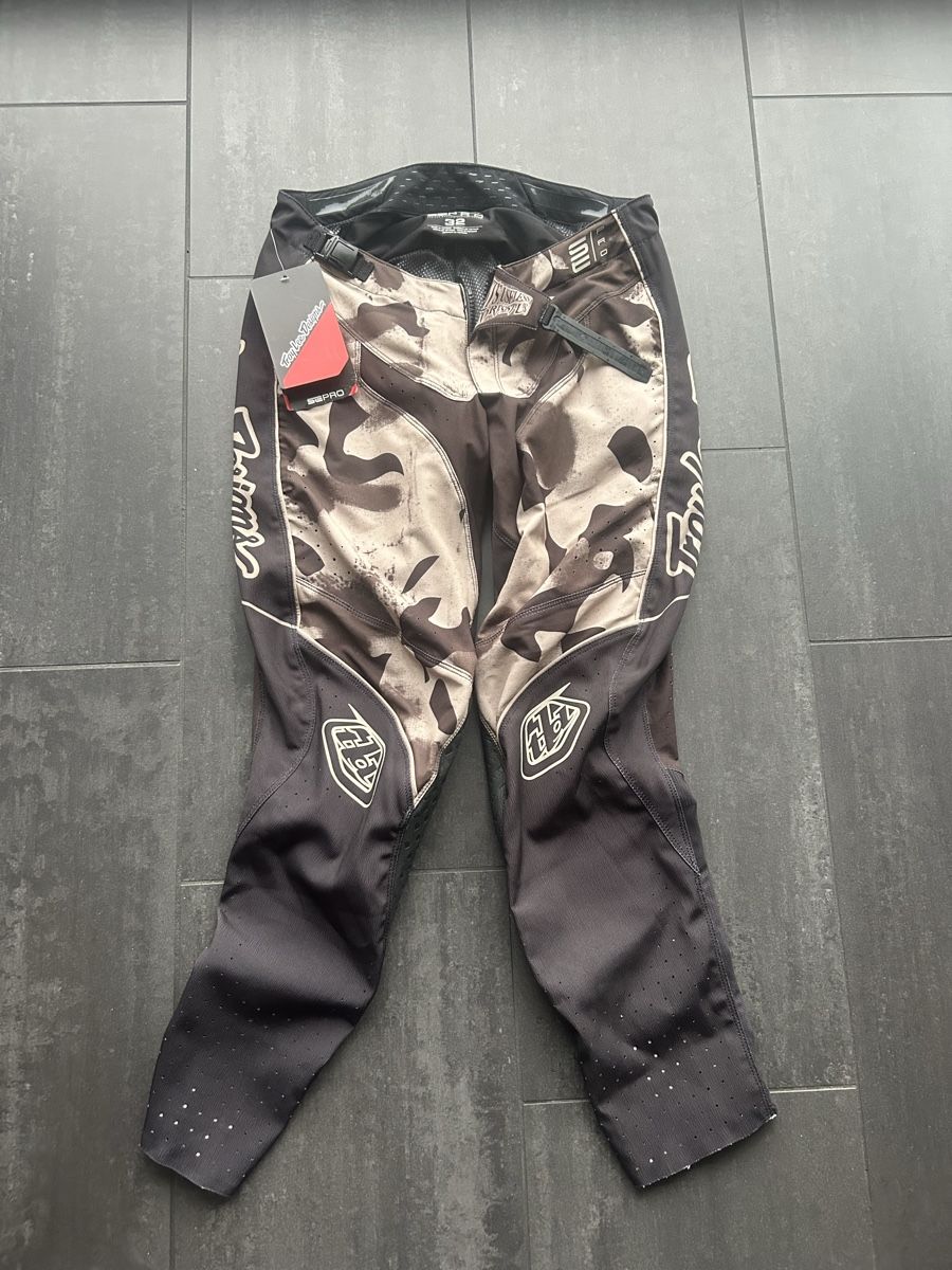 Troy Lee Pantaloni: TroyLee SE PRO Gr. 32 / Crosshose – Nuovo e nell'imballaggio originale da Schötz venduto da Swiss3Dwork