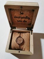 Holzkern Damen (Müsste das Glas ersetzen lassen)