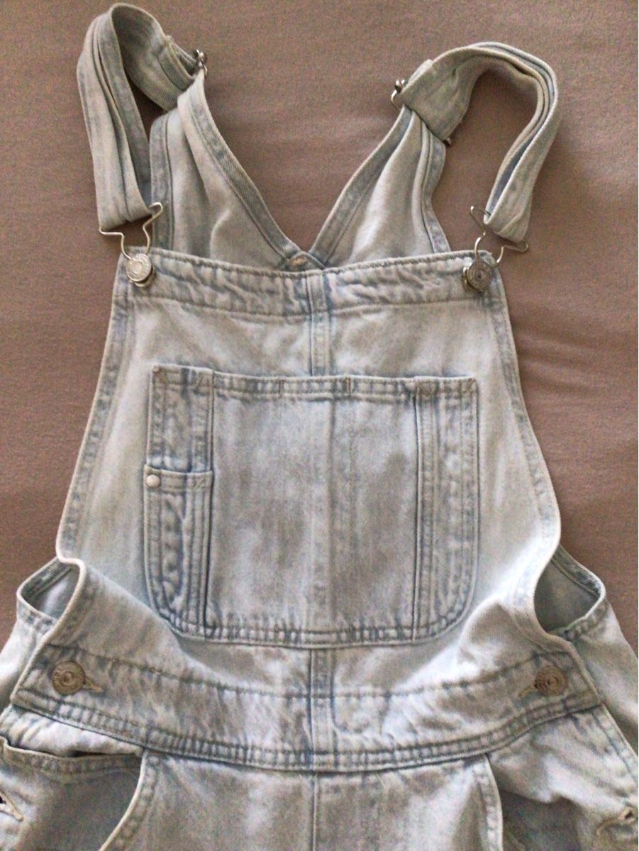 Jeans: Coole kurze Denim Latzhose Gr. M – Usato da Steffisburg venduto da lar_x57s 1