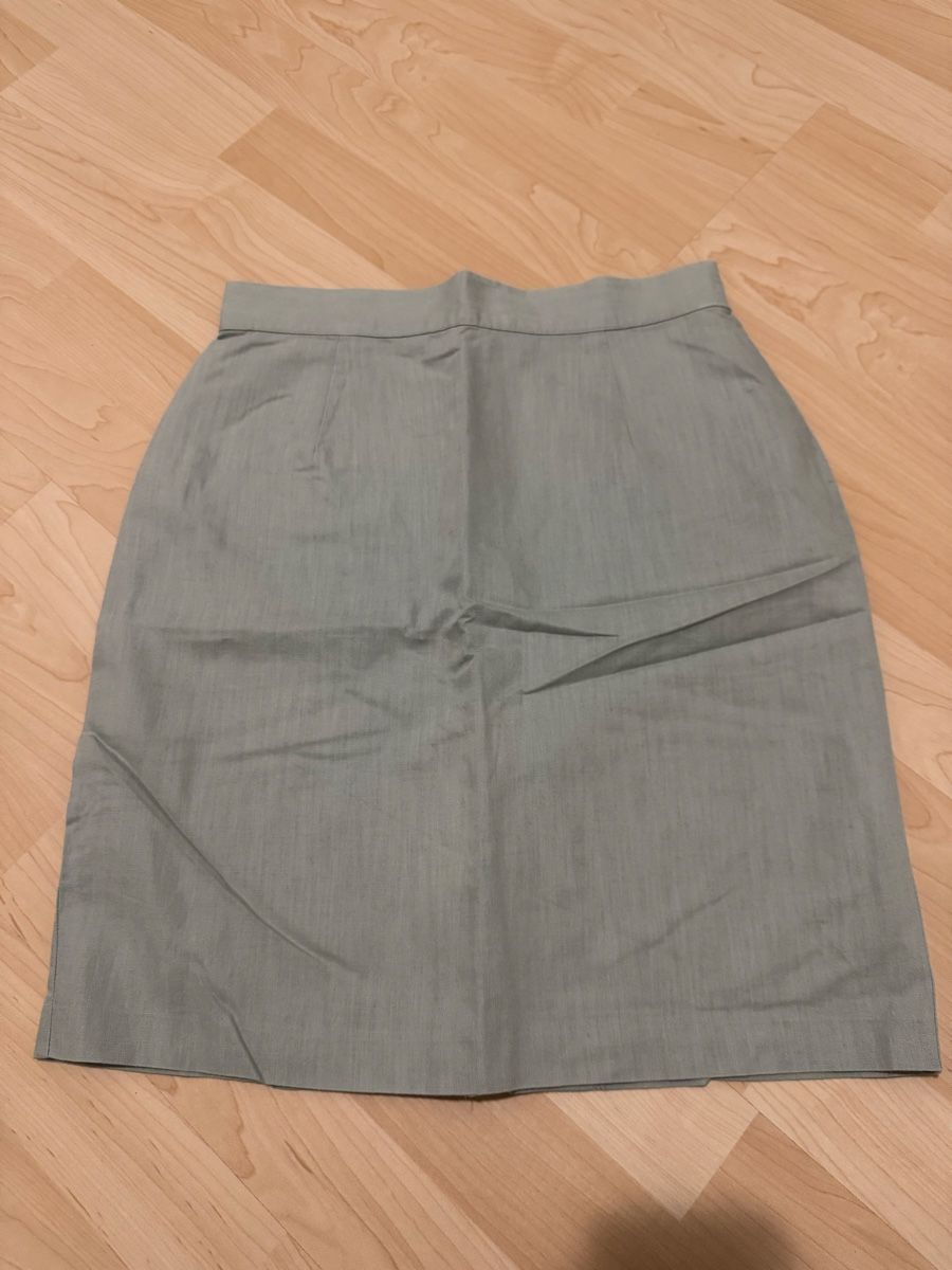 Benetton Gonne: Jupe vintage Benetton – Usato da Villeret venduto da bys_k95b 1