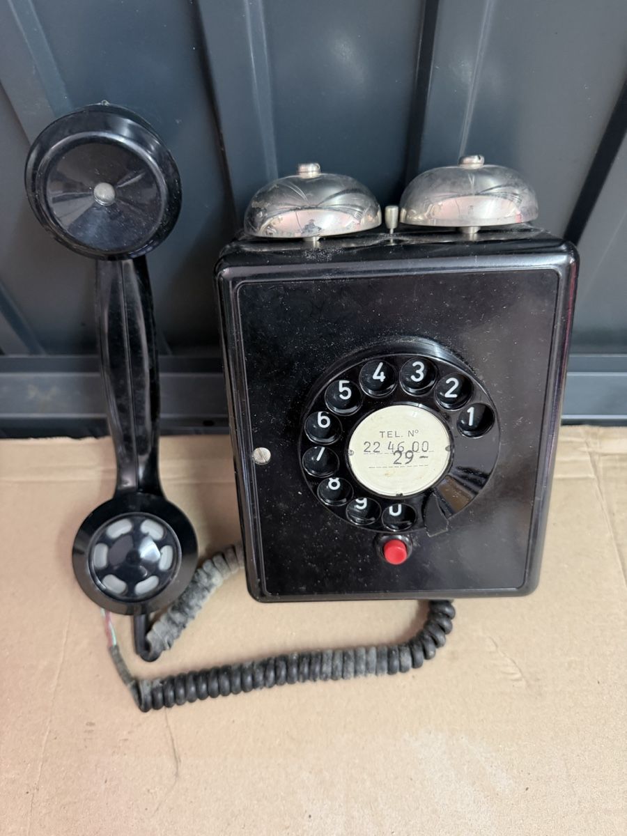 Telefoni: Altes Telefon Wandmodell mit Wählscheibe schwarz – Difettoso da Kreuzlingen venduto da Roller-Werkstatt