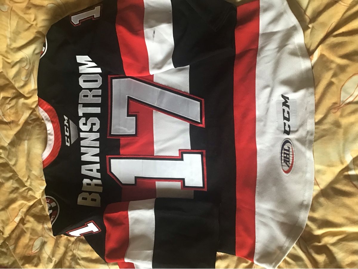 Gameworn Leibchen & Hosen: AHL rookie saison – Gebraucht aus La Chaux-de-Fonds von chri66