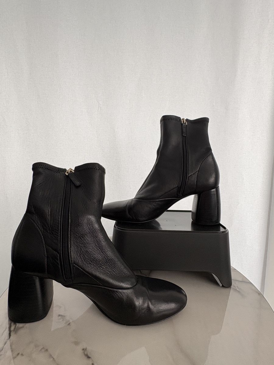 Chaussures femmes: Schwarze Stiefeletten Grösse 41 – D'occasion à Aesch BL par ang_6x29 5