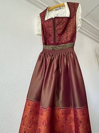 Dirndl Gr. 44 top Qualität