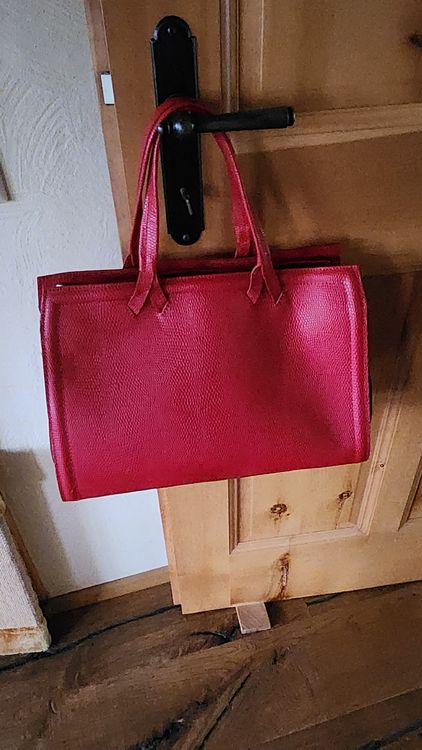 Sac à Main Rouge – NEUF Avec étiquettes, Forme Rectangle, Bandoulière, Parfait Quotidien