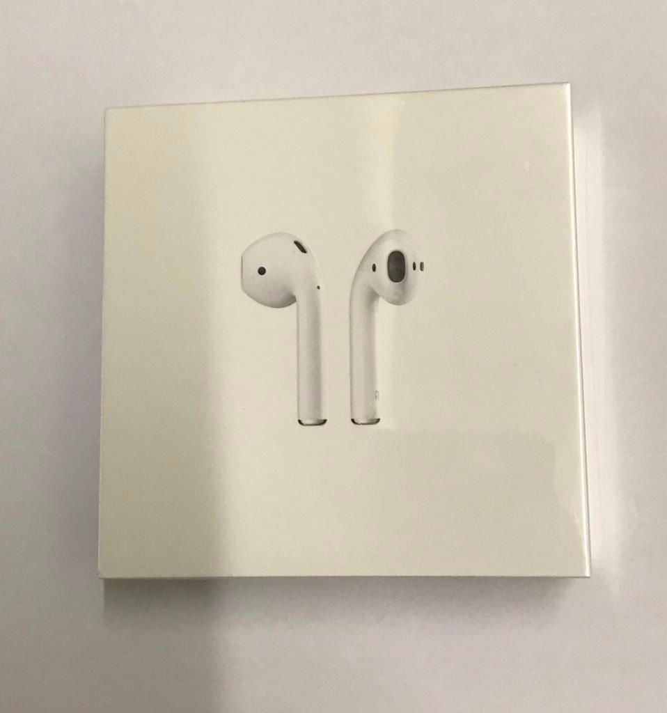 Apple Kopfhörer: APPLE AirPods 2 Original – Neu und originalverpackt aus Zug von OrturMullerMac