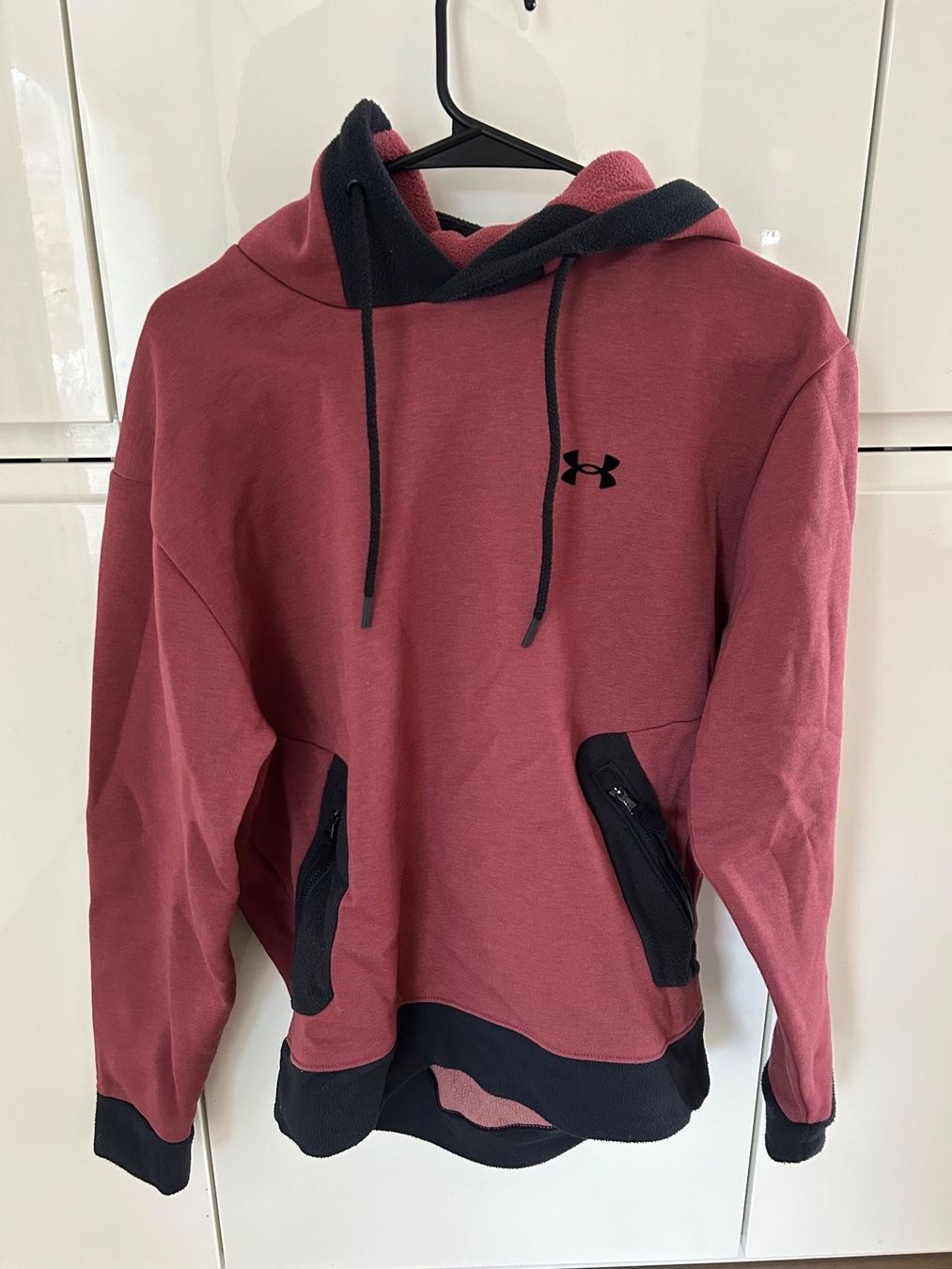 Lotti di vestiti: Under Armour Trainingsanzug – Usato da Stadel venduto da jeremiekel