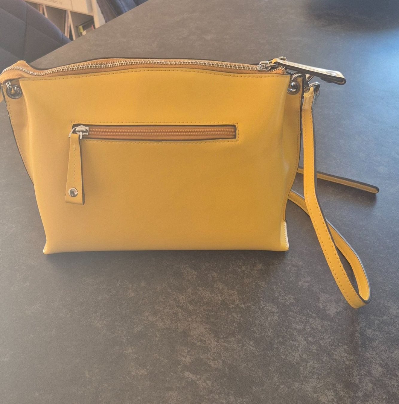 Borse da donna: Tasche aus Ökoleder  D.Vero – Usato da Sargans venduto da nat_5gx5 1