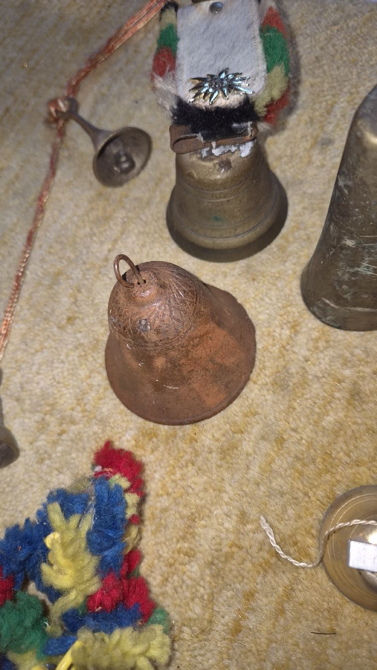 Campanacci mucche: 15 Glocken  Sammlung  – Usato da Kölliken venduto da MissesBossTop1 2