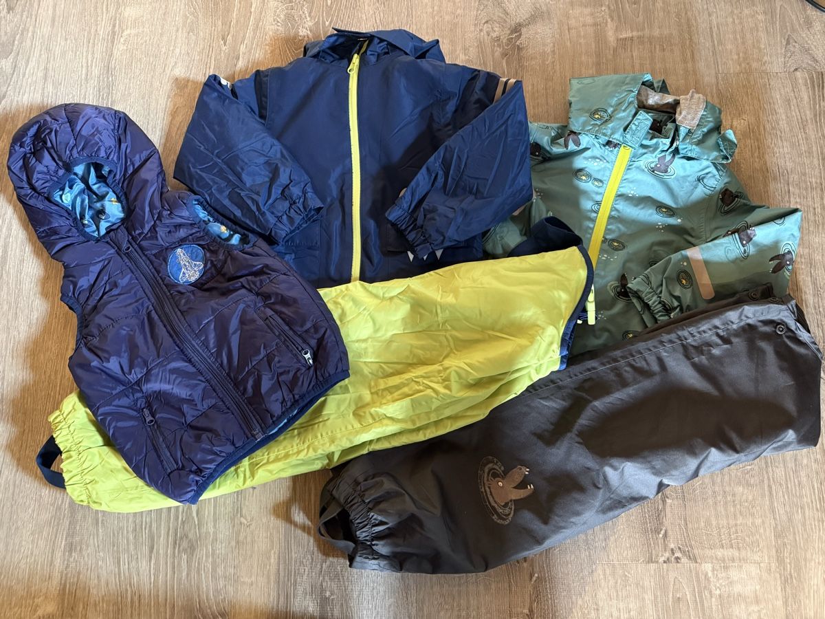 Lotti & Set di vestiti: Xxl Kleiderset Junge Grösse 98 – Usato da Hersiwil venduto da Sheila1986 5