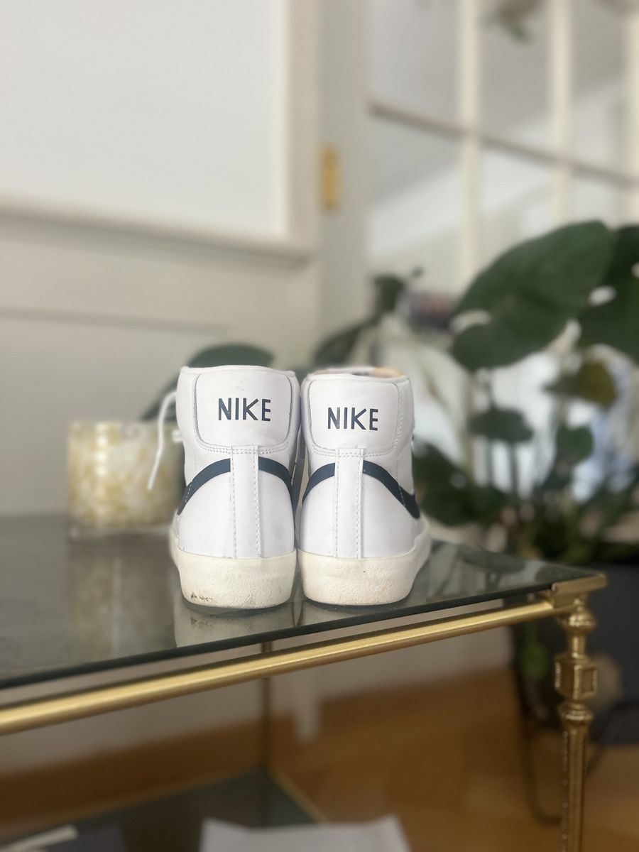 Nike Chaussures femmes: Nike Blazer Mid '77 Grösse 36,5 gebraucht – D'occasion à Bern par anu_b9y9 3