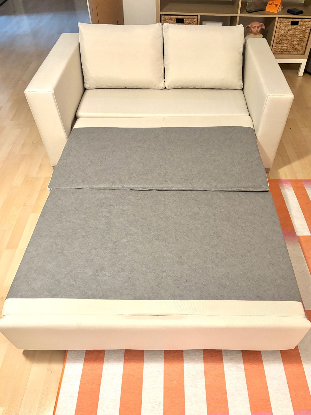 Divani: kleines Schlafsofa – Usato da Kaltbrunn venduto da sveeaa 2