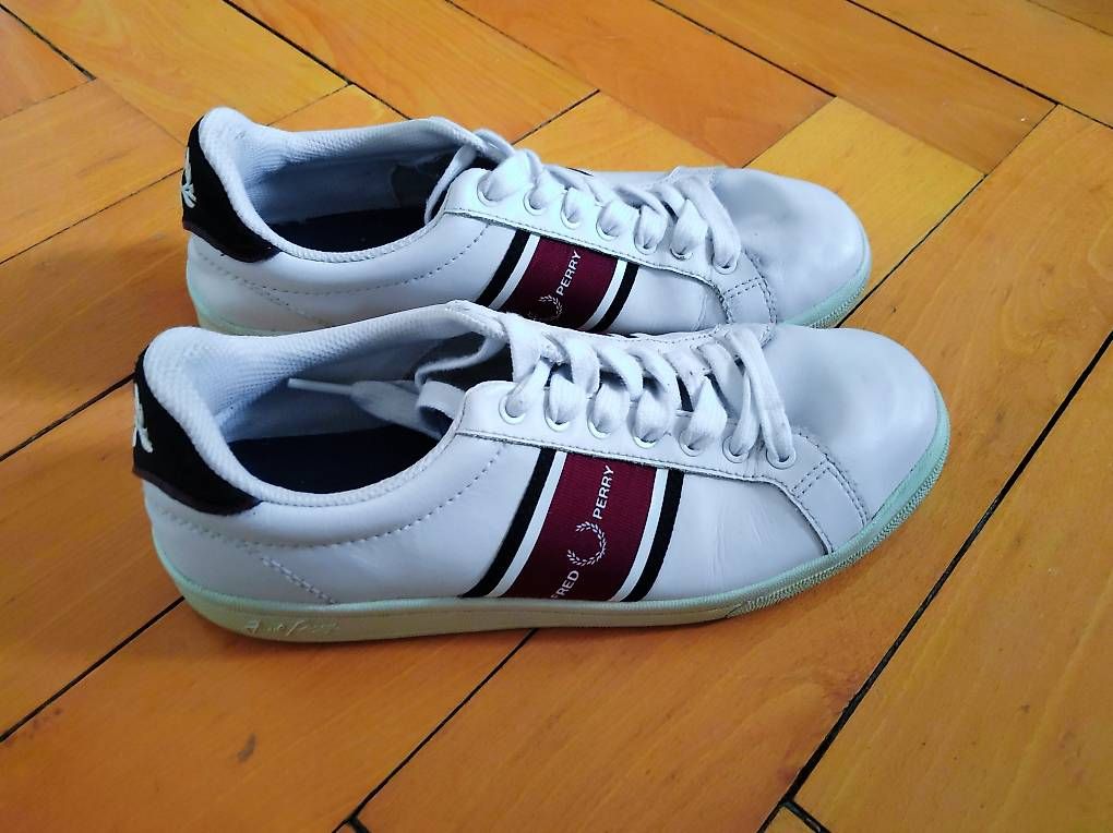 Chaussures femmes: Baskets sneakers Fred Perry 39 – D'occasion à FRIBOURG par bigpolarbears 2