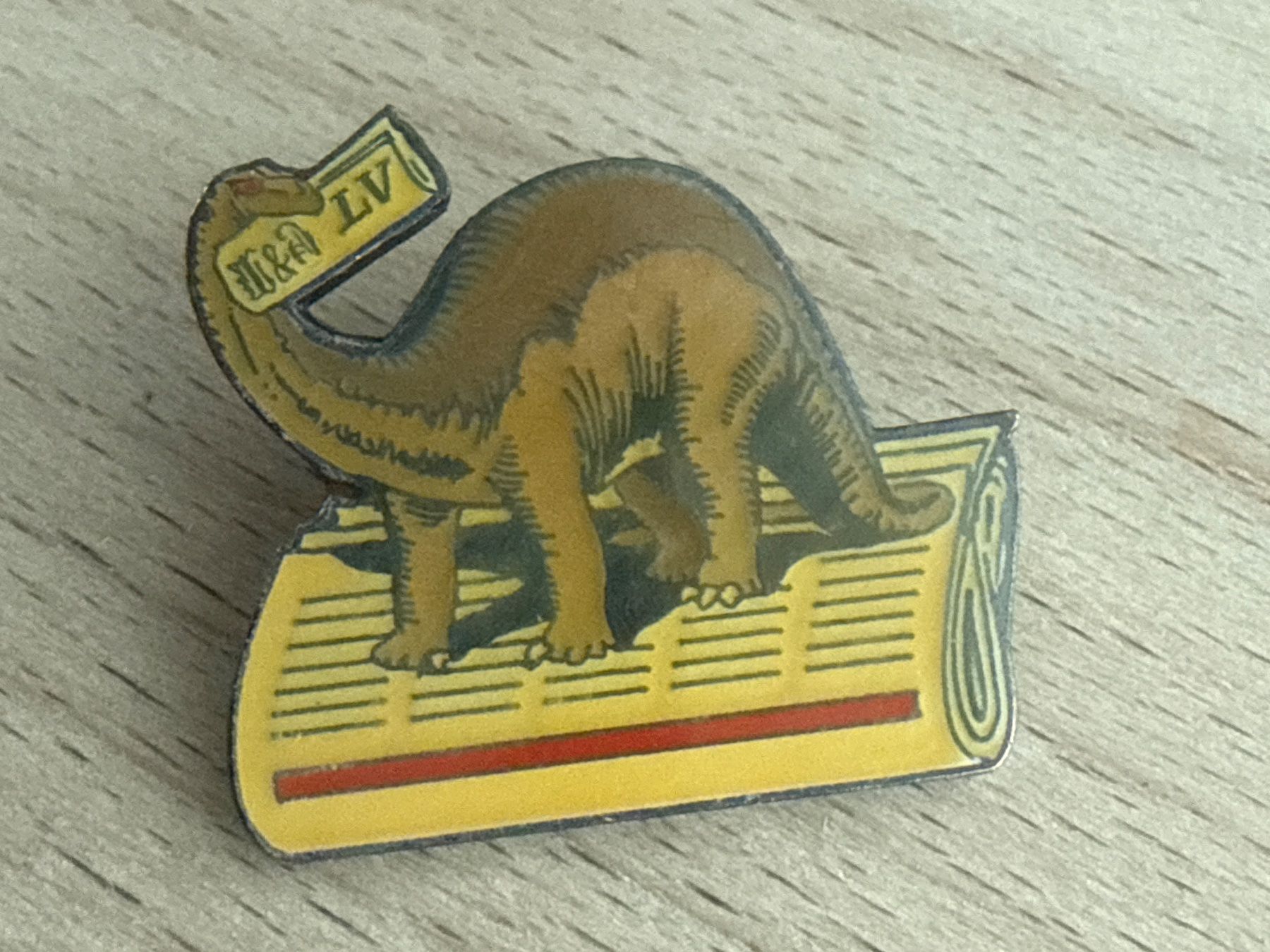 Placchette & Badge: Pin LV – Usato da Glattbrugg venduto da Schweigmatt