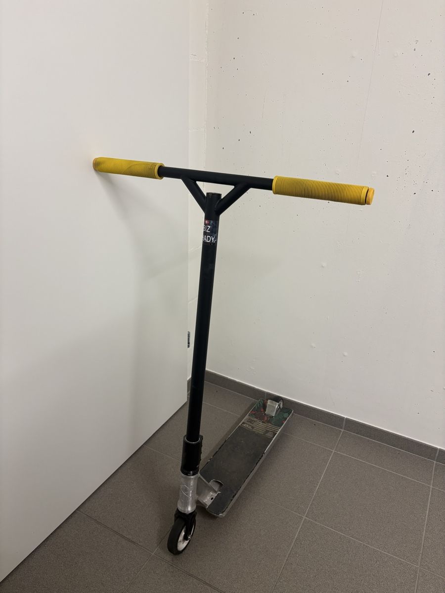 Kickboard: Scooter (Streetscooter) – Usato da Maienfeld venduto da jar_n9qt