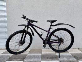Trek Xcaliber 7 Mountain Bike - 18.5 Inch
