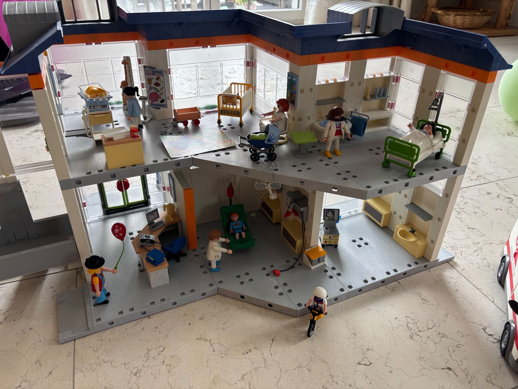 Playmobil Jouets: Grosses Krankenhaus mit Einrichtung – D'occasion à Bäretswil par san_mmm2 3