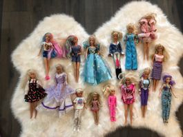 Grosse Barbie Sammlung (mehr als auf Fotos!) & Mehr