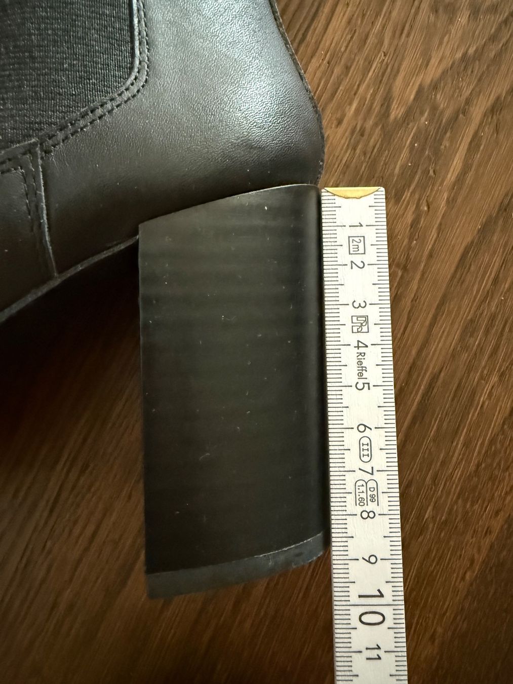 Mango Scarpe da donna: Schwarze Stiefeletten von Mango Grösse 38 – Usato da Feldbrunnen venduto da excessively 4