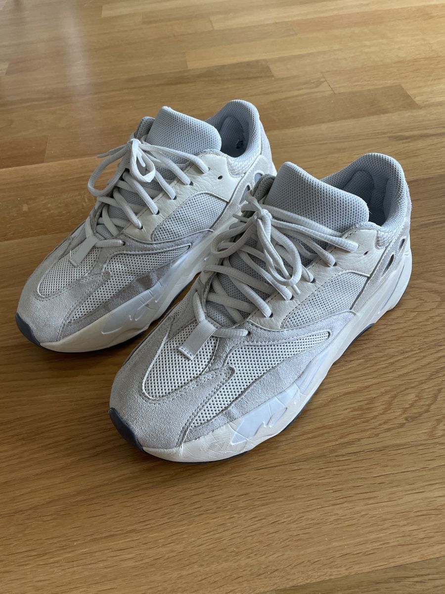 Adidas Herrenschuhe: Adidas Yeezy 700 – Gebraucht aus Marin-Epagnier von Malone22 2