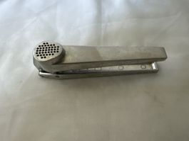 Knoblauchpresse Susi original Swiss Made gebrauchter Zustand