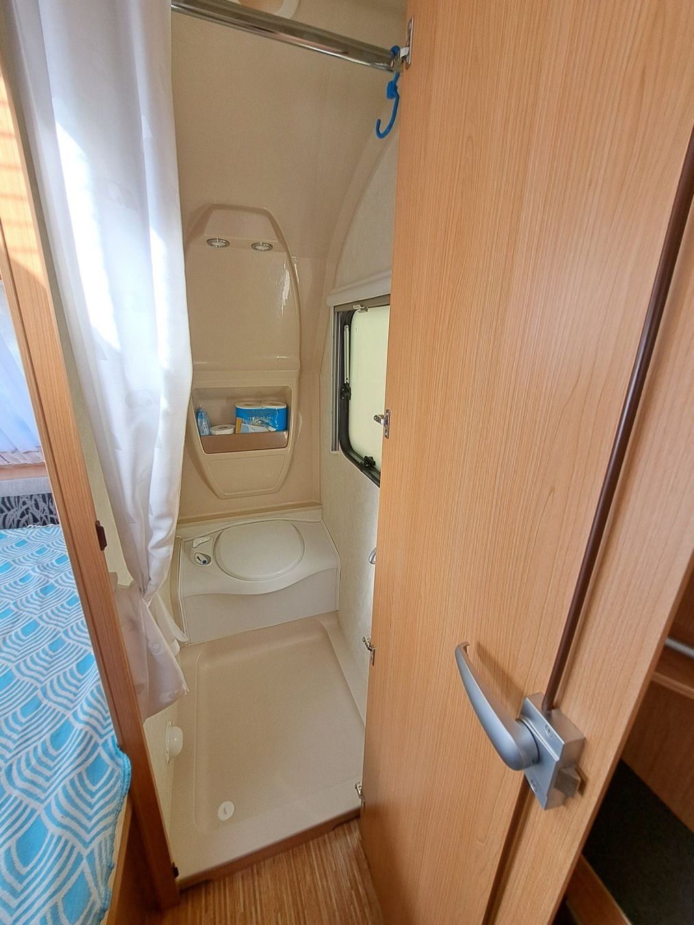 Adria Veicoli da campeggio: Wohnwagen Adria Adora 462PS – Usato da Freienstein venduto da prixma 9