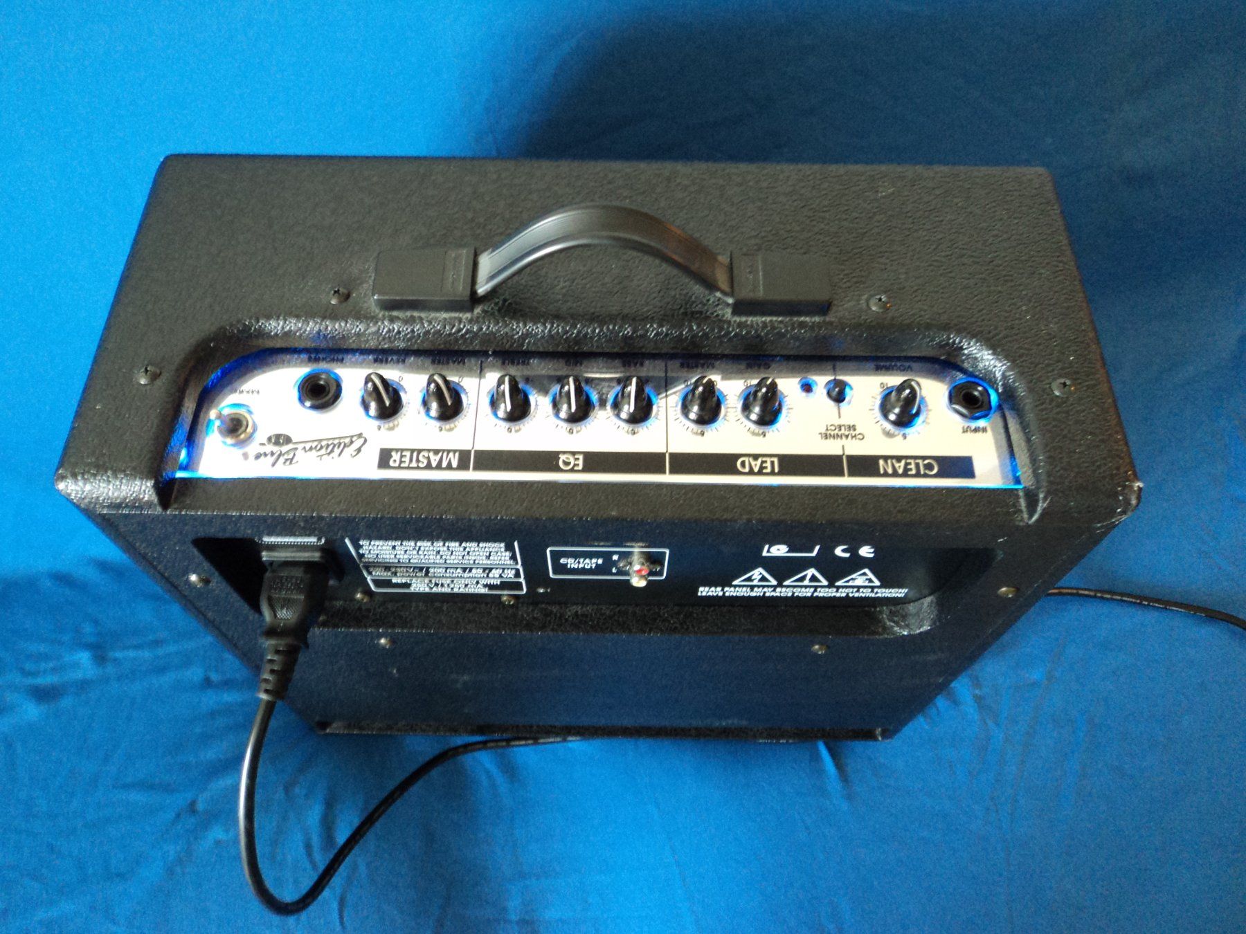 Hughes & Kettner Verstärker: Hüghes & Kettner Edition Blue 15R – Gebraucht aus Wald ZH von soundmann 3