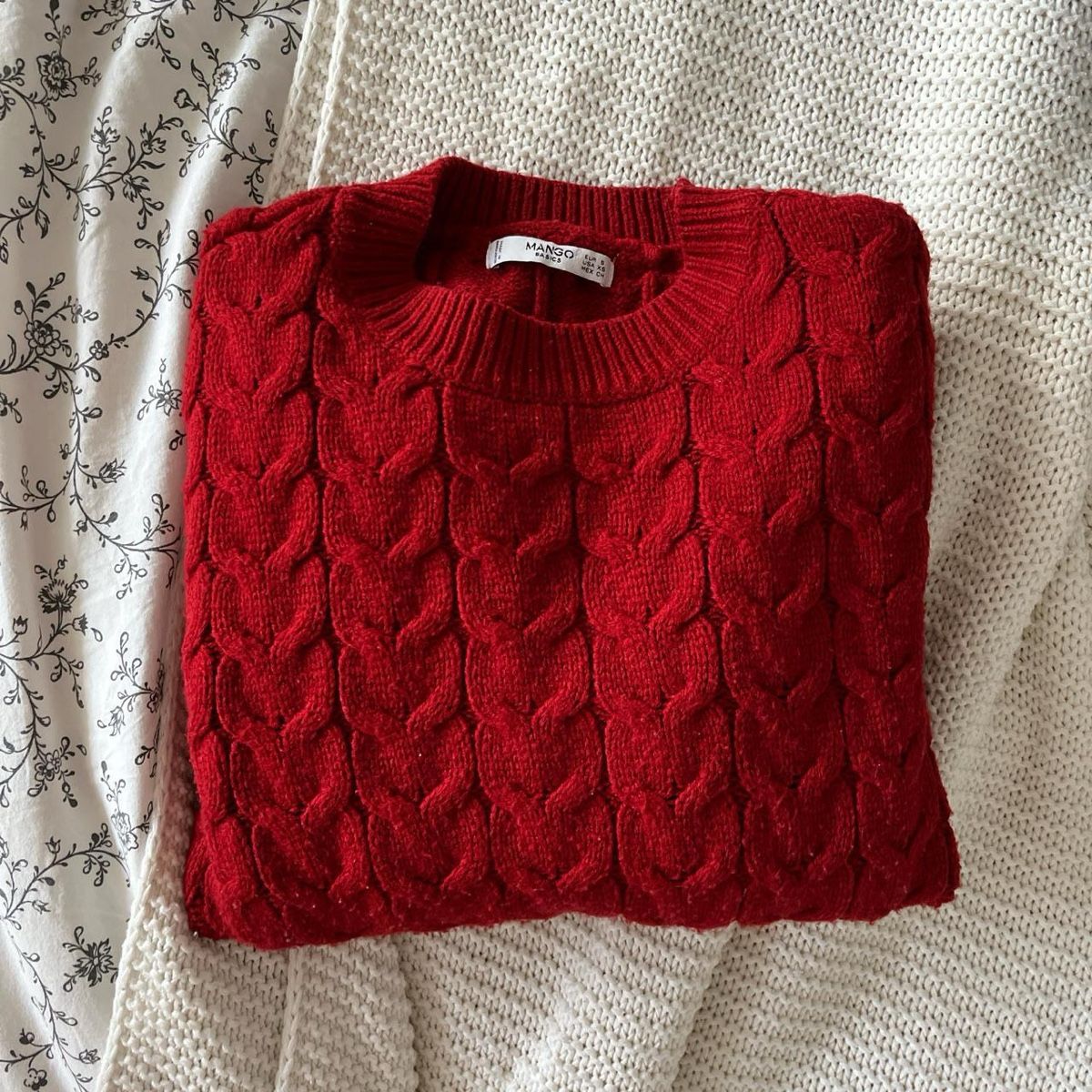 Mango Pulls & Sweat-shirts: Mango Strickpullover rot Grösse XS – D'occasion à Bern par Apfel2002 1