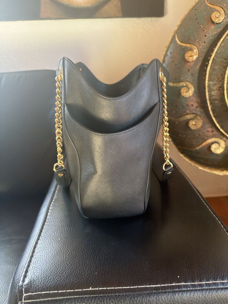Taschen für Damen: Schicke Michael Kors Handtasche, schwarz, neuwertig! (51) – Neu (gemäss Beschreibung) aus Rüttenen von Kenu01 1