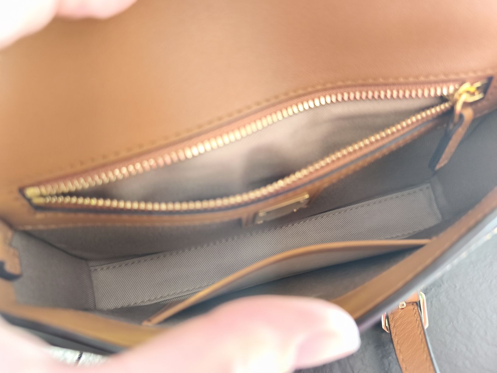 Mcm Altro in  Abbigliamento & Accessori: MCM Tracy - Pochette – Nuovo (secondo la descrizione) da Uznach venduto da Flower04 4