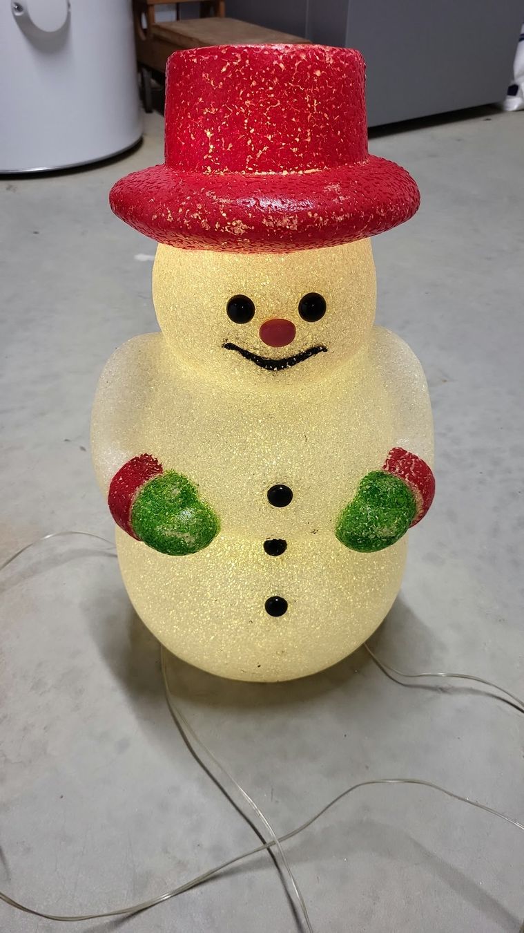 Toutes les décorations: Leuchtender Schneemann – D'occasion à Zetzwil par sti_x9xf