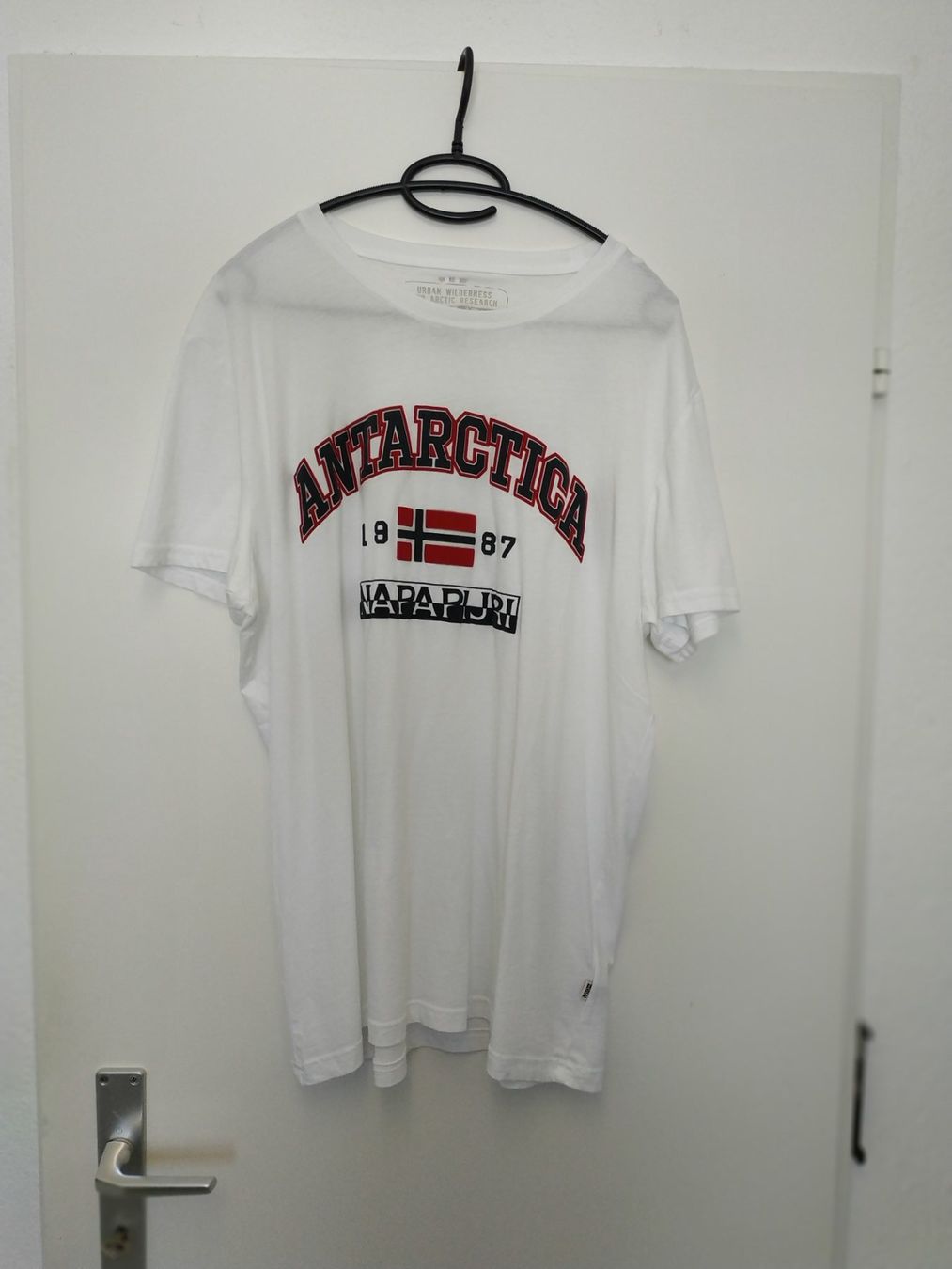 Napapijri T-shirt: T-Shirt von Napapijri – Nuovo (secondo la descrizione) da Dübendorf venduto da Jolenia 1