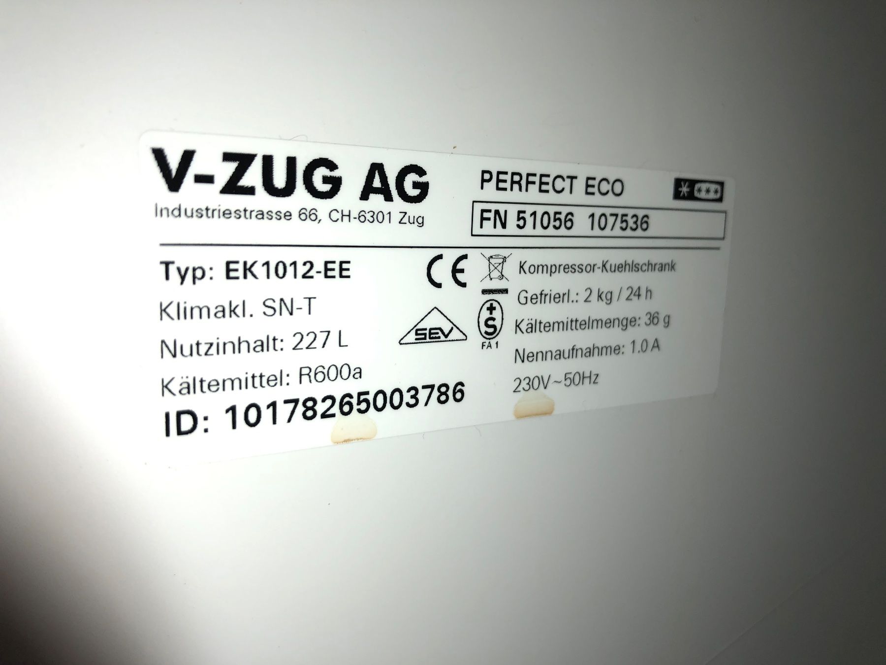 V-Zug Frigoriferi: Kühlschrank mit Gefrierfach – Usato da Ebikon venduto da Maximal11 2