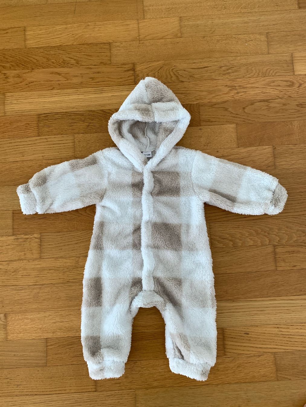 Strampler: Babyoverall 9-12 M – Gebraucht aus Hochfelden von rub_rnw5