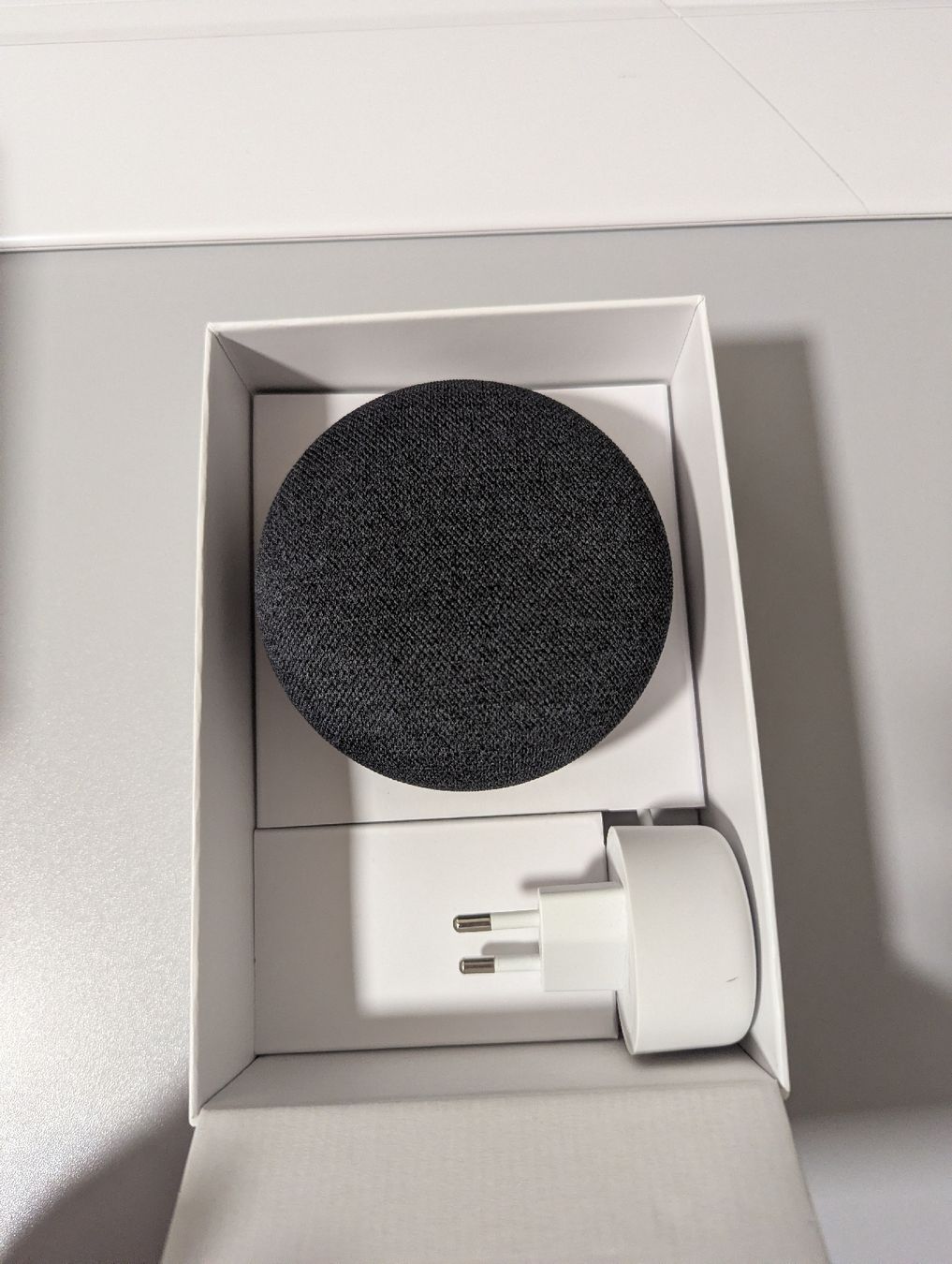 Google Lautsprecher: Smart Speaker Google Nest Mini 2. Generation anthrazit – Neu (gemäss Beschreibung) aus Winterthur von rem_b8bj 1