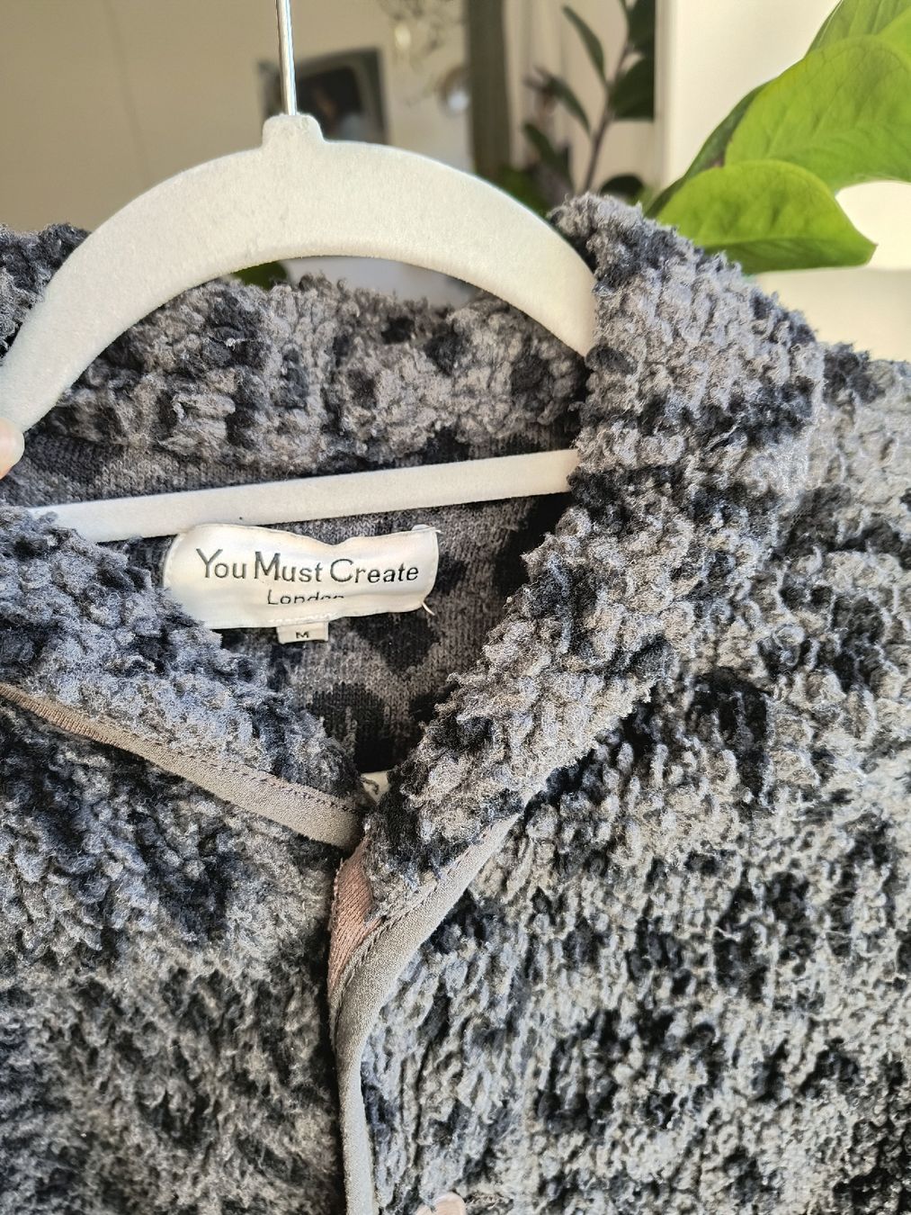 Maglioni & Felpe: Faserpelz mit Leo Muster – Usato da Brugg AG venduto da Nemo_04 3