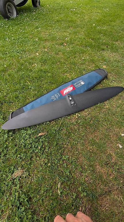 Tavole da surf e di nuoto:  AXIS Spitfire 1100 Frontwing inkl. Cover – Usato da Nidau venduto da BenStar81 1