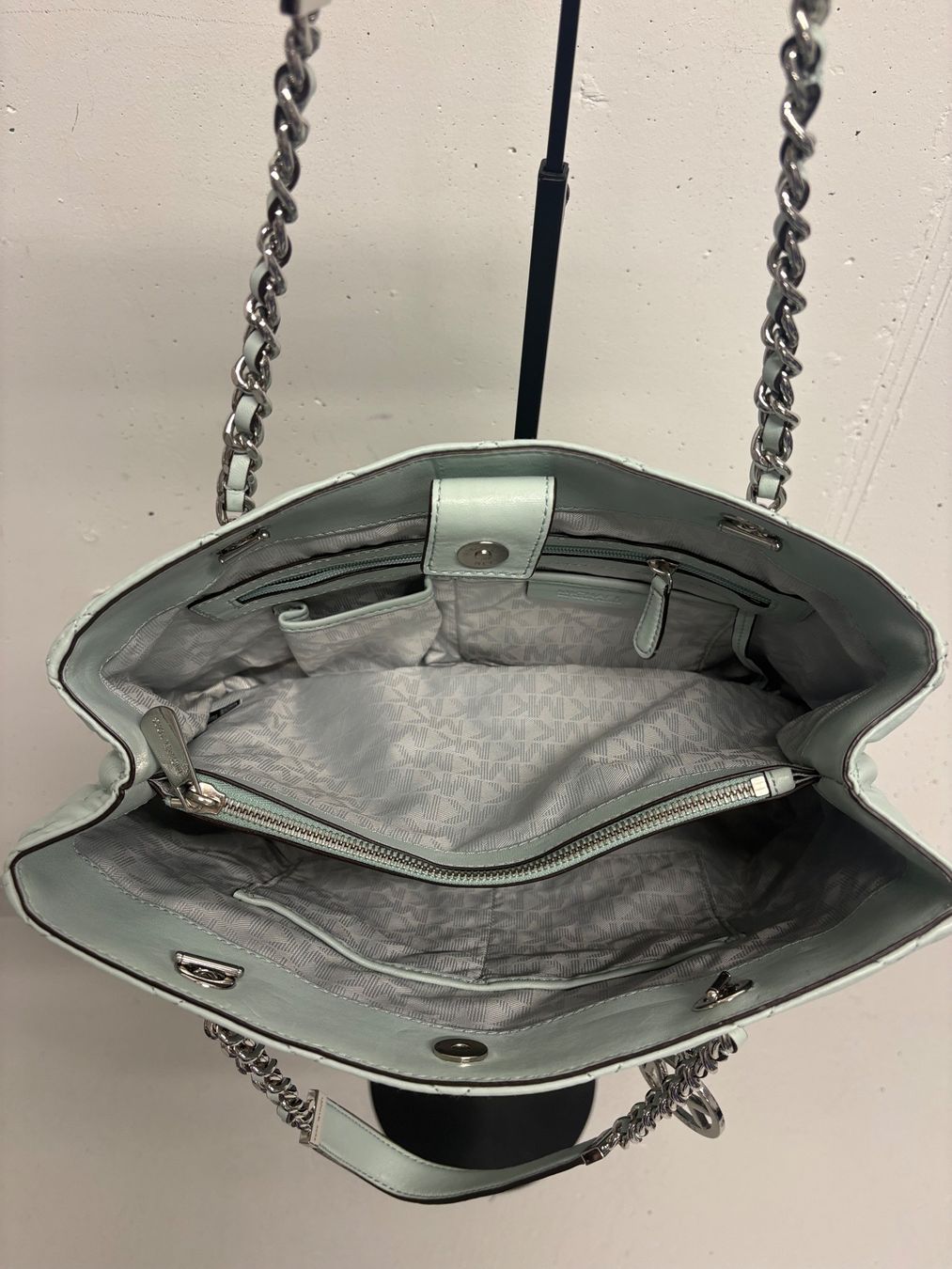 Michael Kors Borse da donna: Michael Kors Leder Shopper Susannah hellblau mint silber – Nuovo (secondo la descrizione) da Regensdorf venduto da secondchancefashion 8