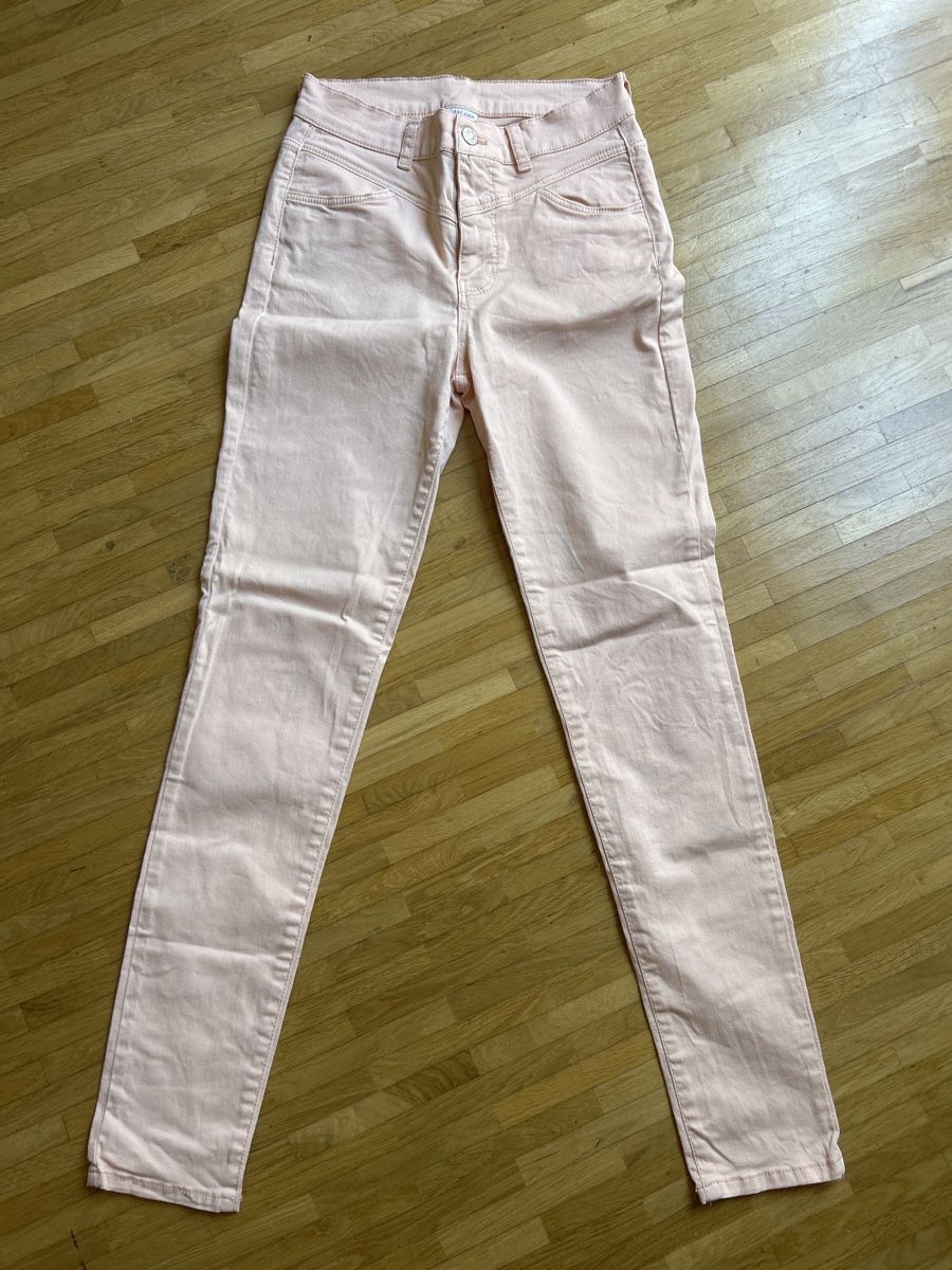 Lascana Pantaloni: Lascana lachsfarbene Hose Gr. 34 – Usato da Winterthur venduto da turmalina15