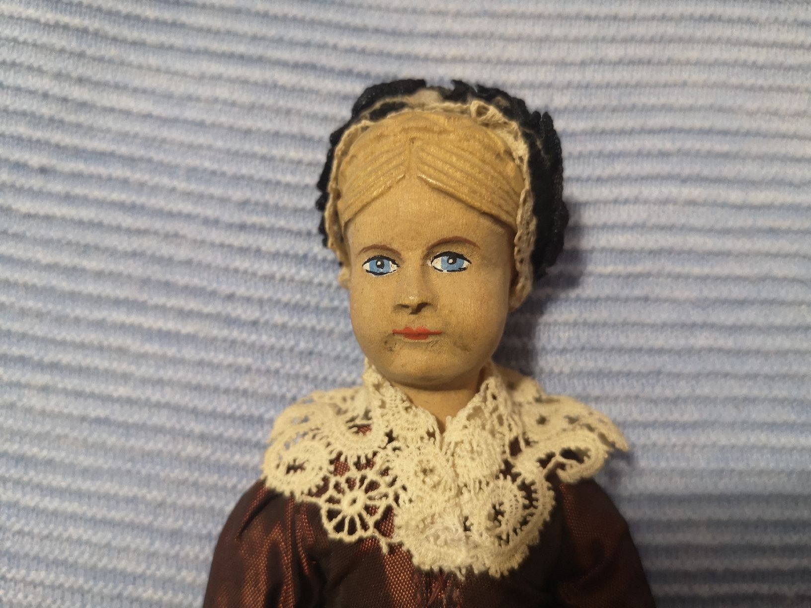 Figuren: BRIENZER SCHNITZEREI ALTE FRAU – Gebraucht aus MUEHLEBERG von Cocolinette 2
