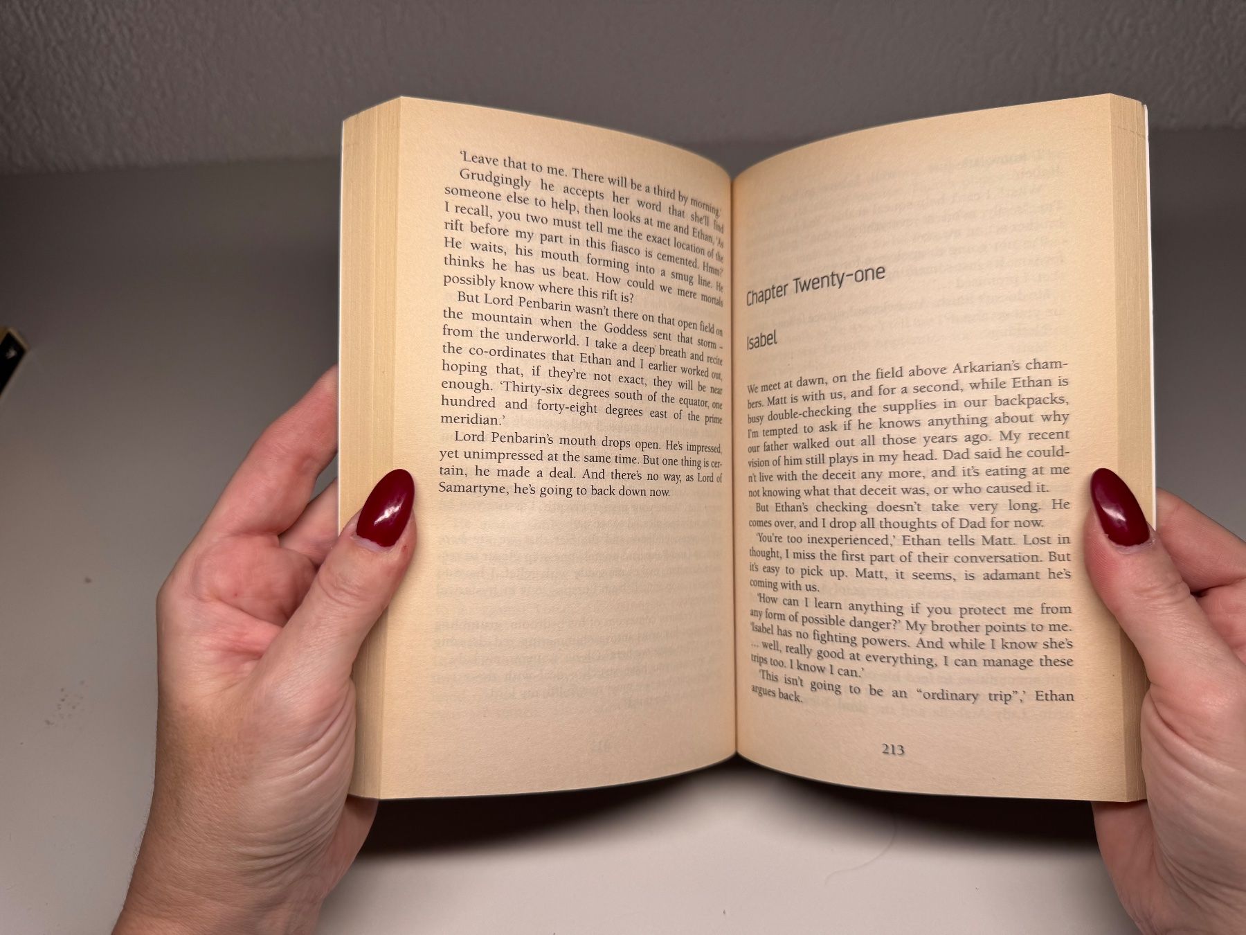 Libri: NOVEL: Marianne Curley, The Dark – Usato da Grosswangen venduto da English_books 6