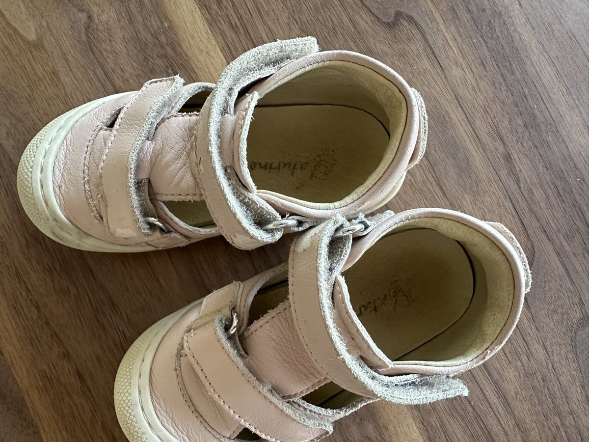 Naturino Scarpe per ragazze: Sandalen Naturino Gr 23 – Usato da Lupsingen venduto da New-Haven 2