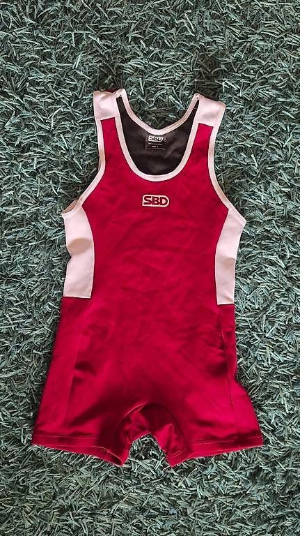 Protections: SBD, singlet + knee sleeves – D'occasion à Lutry par and_25nt