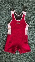 SBD, singlet + knee sleeves